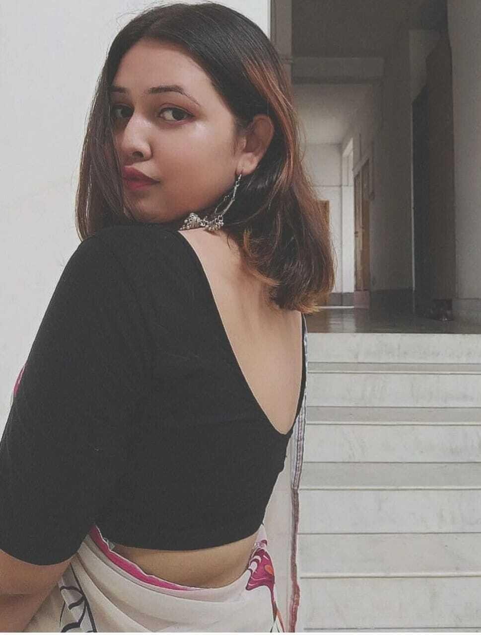 best Munirka call girl